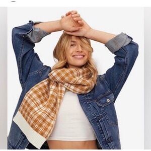 Timberland Women's  Plaid Tan Scarf NWT  10X 68